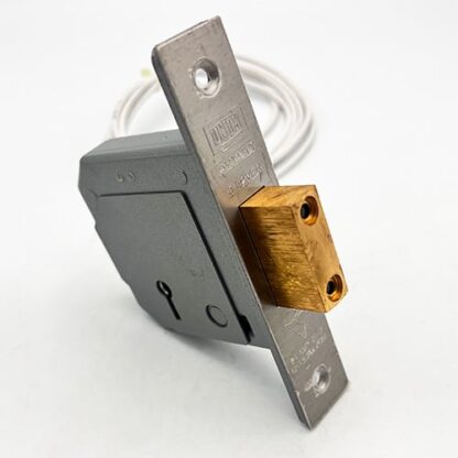 (Ex Chubb) Union 3G114E British Standard Mortice Deadlock with Microswitch - Image 2