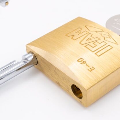 Ifam E Series 40mm Extra Long Shackle Brass Padlock - Image 2