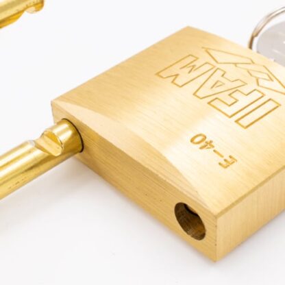 Ifam E Series 40mm Extra Long Shackle Brass Padlock with Brass Shackle - Image 2