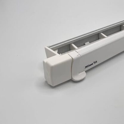 RW Simon Sightline Trickle Ventilator with Aluminium Hood - Image 5