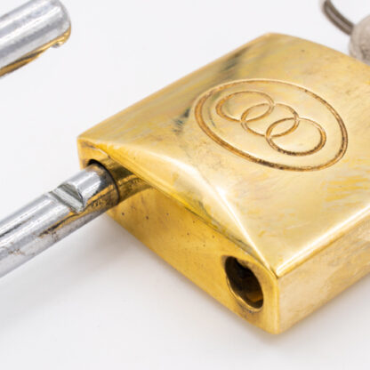 Tri Circle 32mm Open Shackle Brass Padlock - Image 2