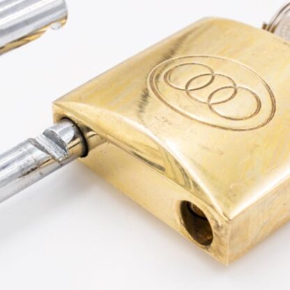 Tri Circle 38mm Open Shackle Brass Padlock - Image 2