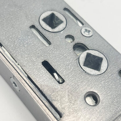 Yale Lockmaster Overnight Lock - Lift Lever or Double Spindle 16mm Faceplate - Image 5