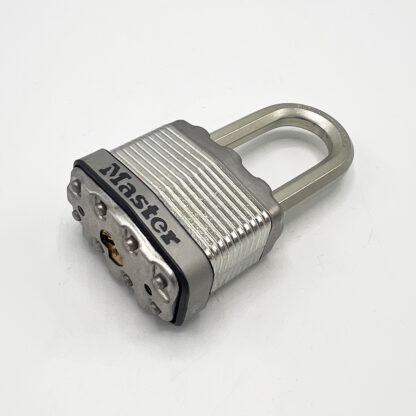 Master 1KA 40mm Long Shackle Laminated Padlock - Image 3