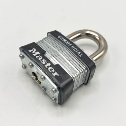 Master 1KA 40mm Open Shackle Laminated Padlock - Image 2