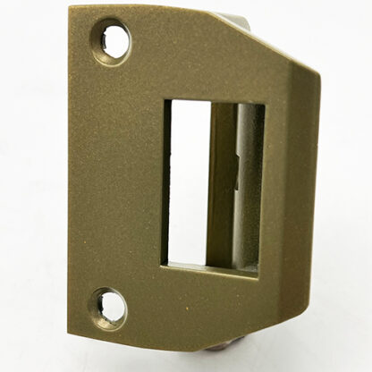 Yale 77 Traditional Non Deadlocking Nightlatch on Original Key Section - Image 4