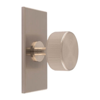 Carlisle Brass BP713SN76SN Lines Radio Knob on Backplate (LEAD TIME: 2-3 DAYS)