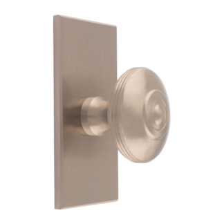 Carlisle Brass BP720BSN76SN Anderson knob on Backplate (LEAD TIME: 2-3 DAYS)