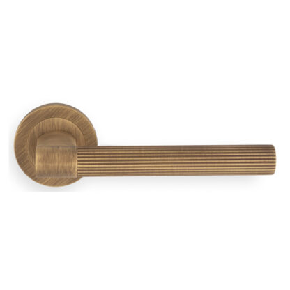 Carlisle Brass HR5AB HEY RIGA LEVER HANDLE ON THREADED ROUND ROSE BGO (ANTIQUE BRASS) (LEAD TIME: 2-3 DAYS)