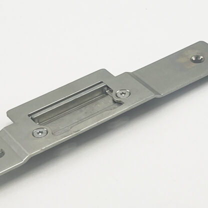 Maco Centre Latch Deadbolt Timber Composite Keep - Image 4