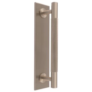 Carlisle Brass BP700CSN200SN Knurled Pull handle on Backplate (LEAD TIME: 2-3 DAYS)
