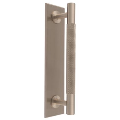 Carlisle Brass BP700CSN200SN Knurled Pull handle on Backplate (LEAD TIME: 2-3 DAYS)