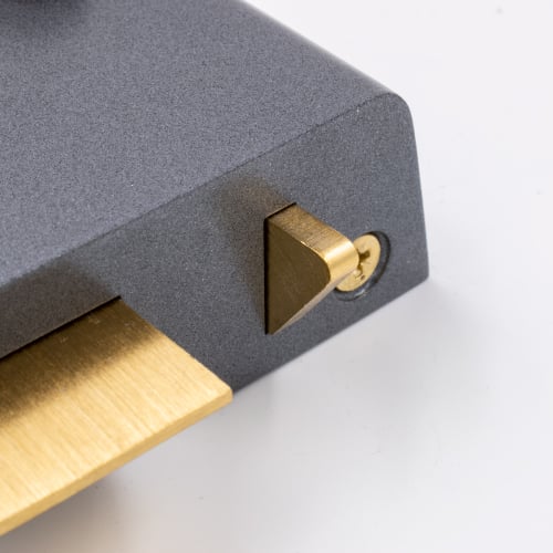 Yale No.1 Auto Deadlocking Nightlatch - Image 2