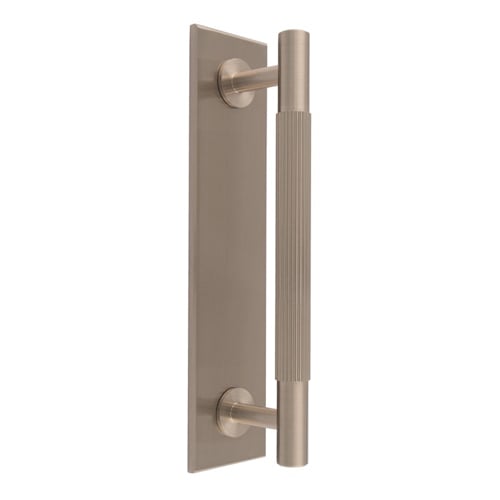 Carlisle Brass BP710BSN168SN Lines Pull Handles On Backplate (LEAD TIME: 2-3 DAYS)