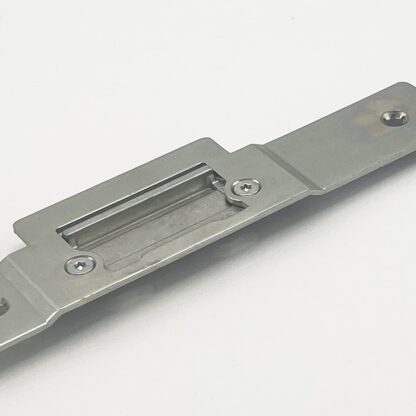 Maco Centre Latch Deadbolt Timber Composite Keep - Image 4