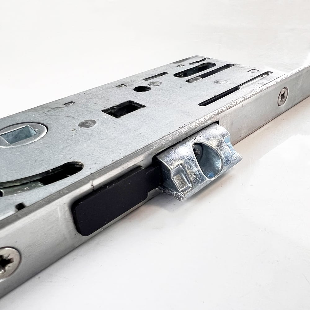Yale YS170 3 Hooks 4 rollers Split Spindle Multipoint Door Lock - Image 5