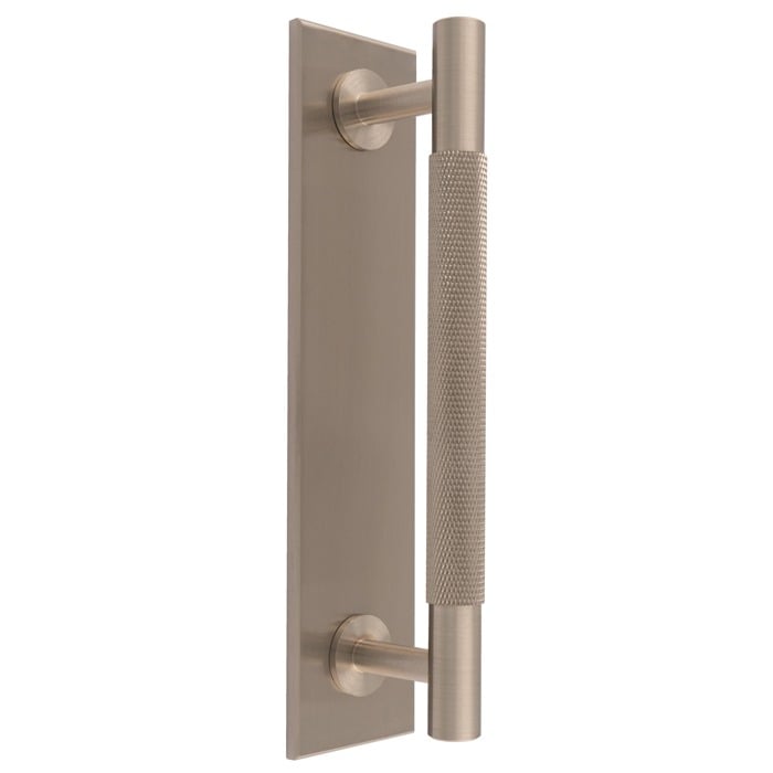 Carlisle Brass BP700CSN200SN Knurled Pull Handle On Backplate (LEAD TIME: 2-3 DAYS)