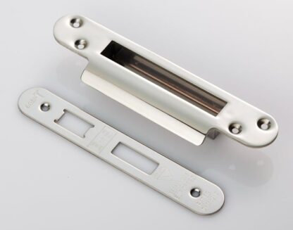 Eurospec FSF5013BSS/R Easi-T Forend Strike & FIxing Pack To Suit BS 5-Lever Sashlock - Bright Stainless Steel Radius Forend (LEAD TIME: 2-3 DAYS)